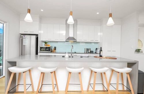 Goolwa Beach House | Dunescape—Coastal Serenity with Fire & Views