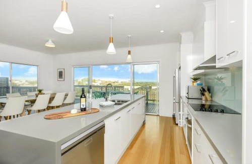 Goolwa Beach House | Dunescape - Coastal Serenity with Fire & Views