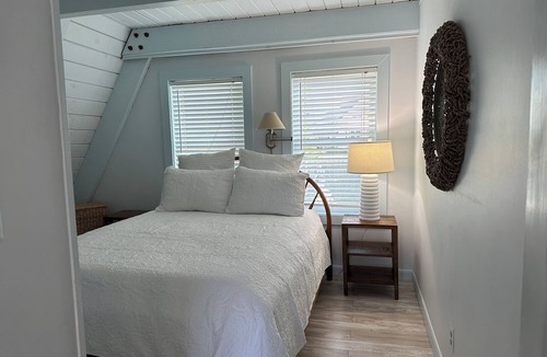 Newburyport House | DUNESCAPE - Oceanfront -Vacation Retreat!