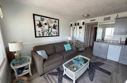 Garden City Condo | Duneside III 206