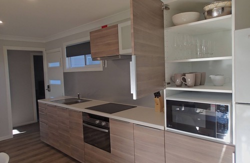 Erowal Bay Apartment | Dungowan Waterfront Apartments