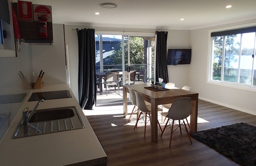 Erowal Bay Apartment | Dungowan Waterfront Apartments