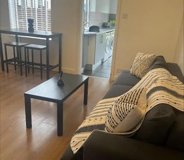 Goole Apartment | Dunhill Townhouse