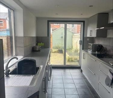 Goole Apartment | Dunhill Townhouse