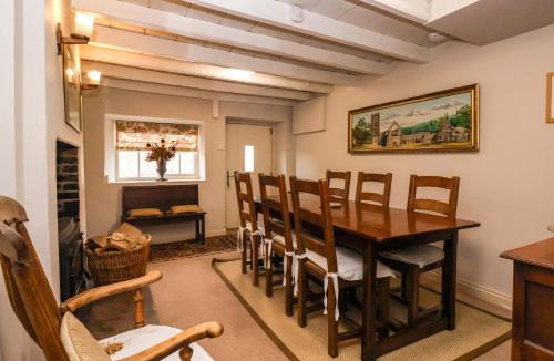 Westow House | Dunning, The Mount