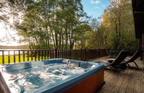 Thurstonfield House | Dunnock Lodge with Hot-tub