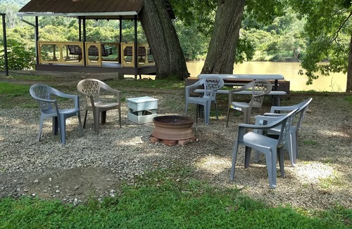 Irvine Cottage | Dunns Eddy Riverfront