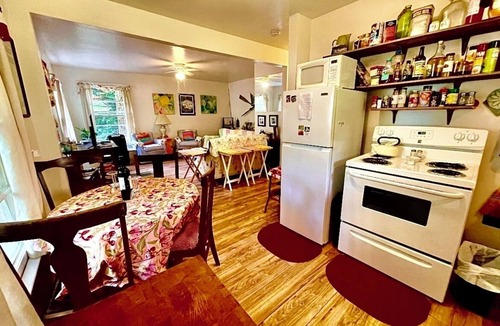 Dunsmuir Cottage | Dunsmuir Cellar Cottage