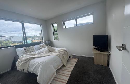 Eastern Beach House | Duo Duo