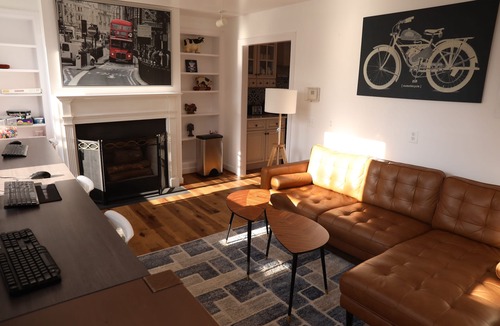 Logan Circle Hostel | Duo Housing Hostel
