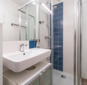 Les Chalets - Saint-Aubin - Saint-Etienne Apartment | Duo Secret - Chambre Lumineuse Sur Les Allées