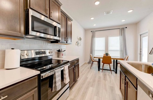 Troy Apartment | DUP： Retreat in Troy with 5 Beds