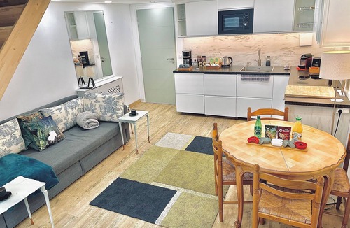 Clamart Apartment | Dupleix 57m2, Jardin et Entrée Privée