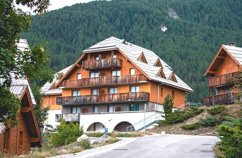 Pra Loup Apartment | Duplex 1 Room 6 Pax with Balconies and Parking