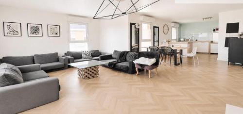 La Lironde Apartment | Duplex 120m ,50m terrasse proche centre et mer