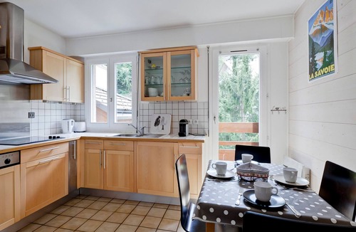 Brides-les-Bains Apartment | Duplex 2-bedroom in Brides-les-Bains center, balcony, elevator, pets allowed