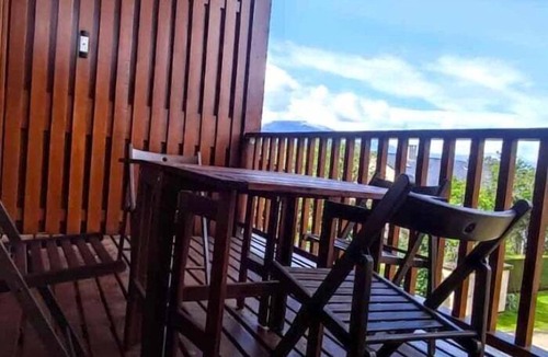 Caldegas Apartment | Duplex 2 rooms 6 Pax, Fireplace, Views, Dishwasher & Washer