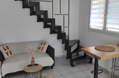 Aubenas Apartment | Duplex 24m2 classé 2 étoiles à 2km d'Aubenas