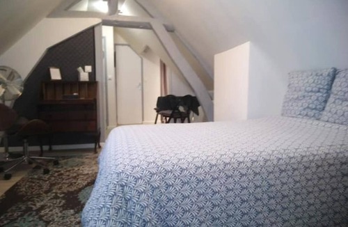 Evreux Apartment | Duplex: 3/4 Voyageurs - 2 Lits