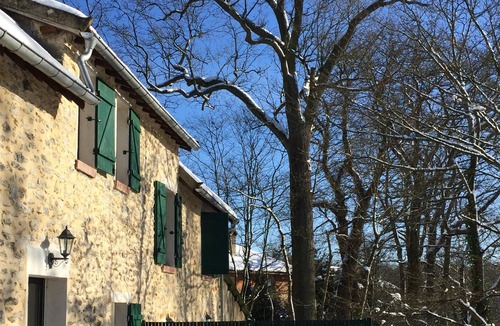 Jouy-en-Josas Apartment | Duplex, 32 m2, 1.6 km from CET. Private garden