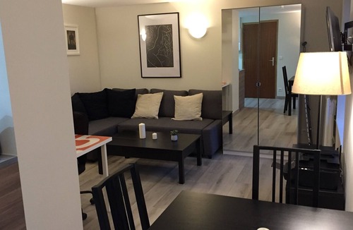 Jouy-en-Josas Apartment | Duplex, 32 m2, 1.6 km from CET. Private garden