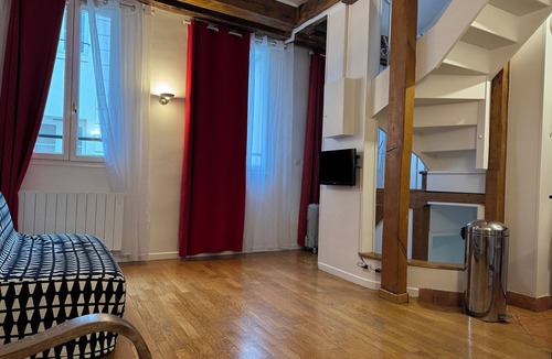Quartier Sainte-Avoye Apartment | Duplex(4) Beaubourg - Marais - Montorgueil.