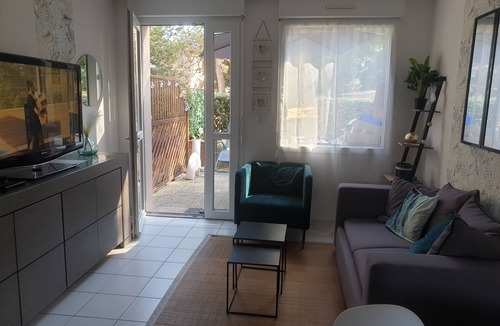 Saint-Pair-sur-Mer Apartment | Duplex 47 m2 in wooded setting