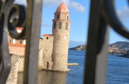 Collioure Apartment | Duplex, 6 people, balconies on the bay of Collioure and terrace, unique view