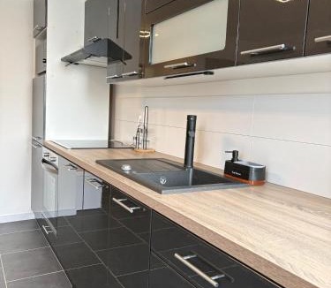 Belleville-sur-Meuse Apartment | Duplex 6 pers 3 Ch, Billard & Netflix, tout équipé