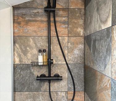 Belleville-sur-Meuse Apartment | Duplex 6 pers 3 Ch, Billard & Netflix, tout équipé