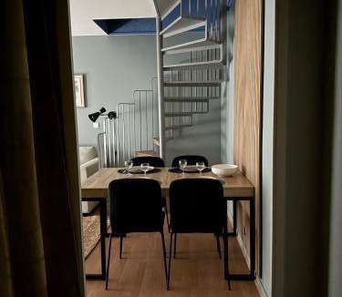 Evreux Apartment | Duplex 6 pers moderne et tout équipé avec terrasse