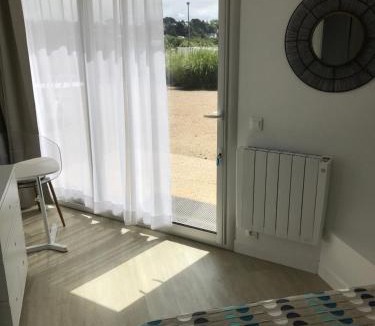 Trevou-Treguignec Apartment | Duplex 6 pers piscine et vue mer