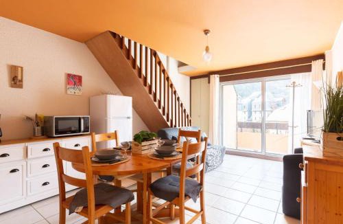 Saint-Lary-Soulan Apartment | Duplex 6 personnes à Saint Lary village avec parking - FR-1-296-297