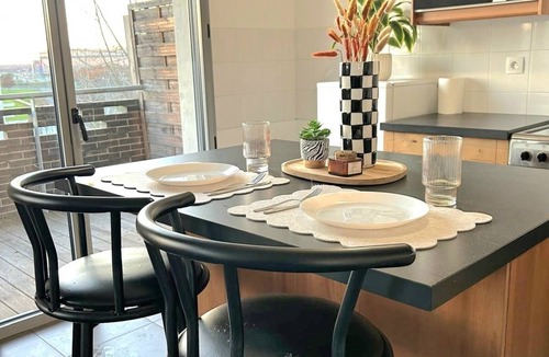 ZAC Andromede Apartment | Duplex 93m2- 2 bathrooms- Toulouse Airport- 8people
