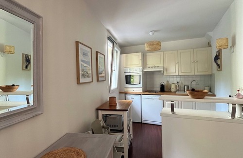 Hardelot-Plage Apartment | Duplex apartment with terrace, quiet residence with trees