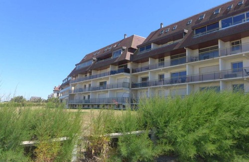 Varaville Apartment | Duplex apartment with heated pool, ideal for 6 guests