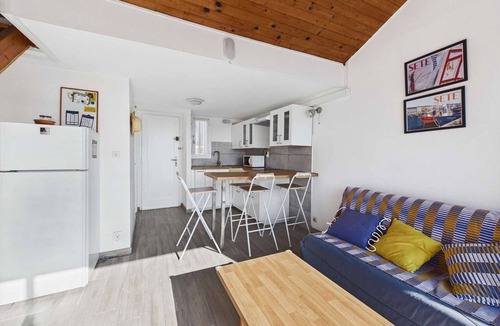 Marseillan Plage Apartment | Duplex Apartment with Terrace, A/C, and Private Parking - Sleeps 6
