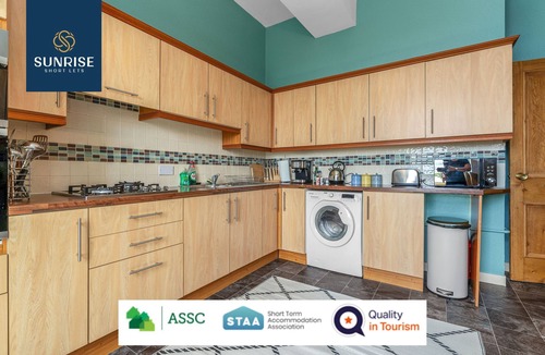 Dundee Apartment | Duplex Apartment - 5 Bedrooms