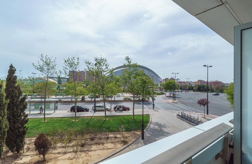 Penya-roja Apartment | Duplex apartment with 3 bedrooms and 2 bathrooms Ciudad de las Ciencias.