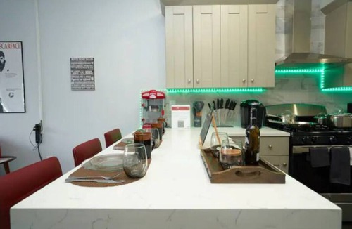 Constable Hook Apartment | Duplex apt + Dining & Game Floor w/80in Projector