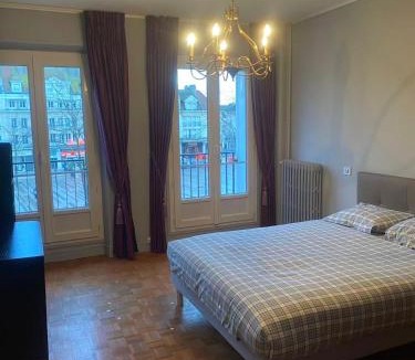 Beauvais House | Duplex Atypique avec 5 Chambres Privées