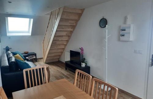 Saint-Come-de-Fresne Apartment | Duplex avec vue sur mer-La Rose des Vents