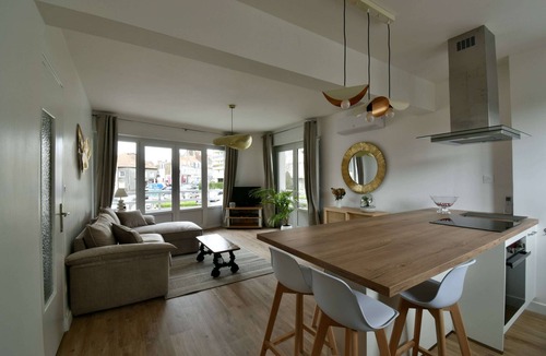 Dernier Sou Apartment | Duplex Avec Garage Individuel à Deux pas du Château et des Remparts