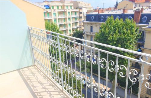 Gambetta Apartment | DUPLEX BALCON CENTRE MER 504