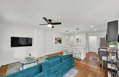 Cherry Apartment | Duplex by Uptown