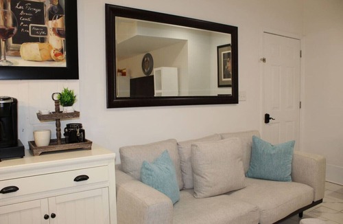 McDonough Apartment | [Duplex] Casa Maria Bonita