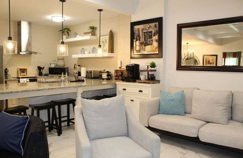 McDonough Apartment | [Duplex] Casa Maria Bonita