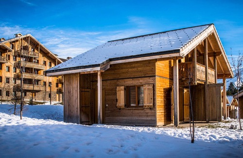 Saint-Etienne-en-Devoluy Ski Chalet | Duplex Chalet 8 Pers, Ski, Pets Allowed
