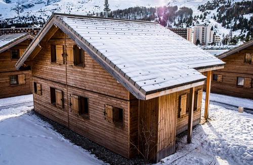 Saint-Etienne-en-Devoluy Ski Chalet | Duplex Chalet 8 Pers, Ski, Pets Allowed