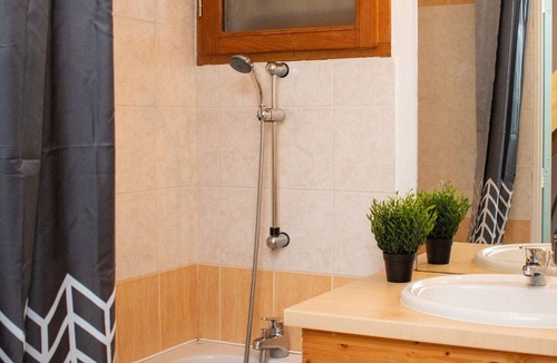 Saint-Etienne-en-Devoluy Ski Chalet | Duplex Chalet 8 Pers, Ski, Pets Allowed